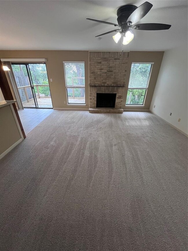 Building Photo - 6490 Hart Ln