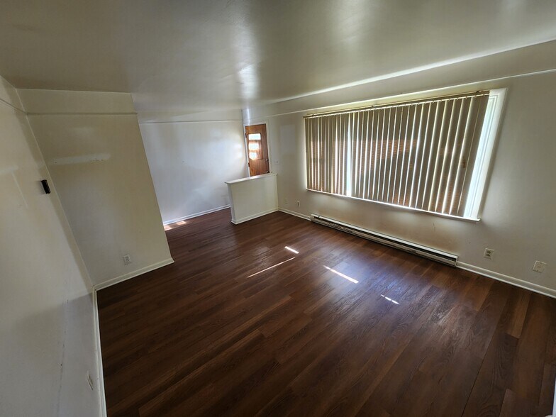 Living Room - 5409 Sandusky Rd