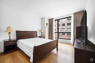 Building Photo - 540 W 28th St