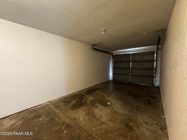 Building Photo - 3812 N Tani Rd