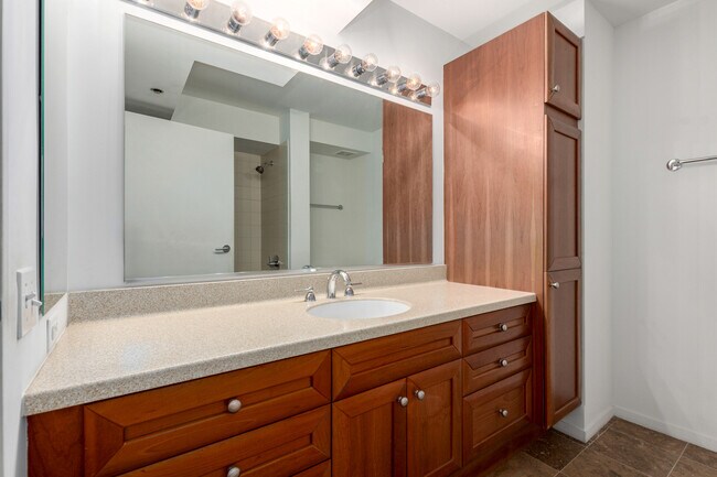 Building Photo - 4808 N 24th St