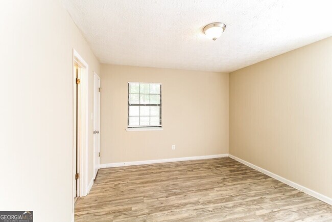 Building Photo - 5531 Mallard Trail