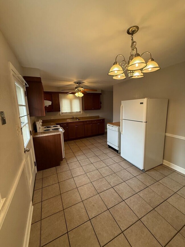 Building Photo - 5111-5113 Allen Drive