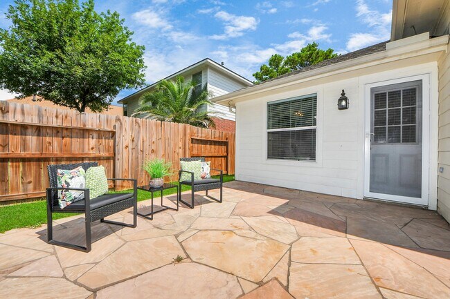 Building Photo - 19123 Center Park Dr