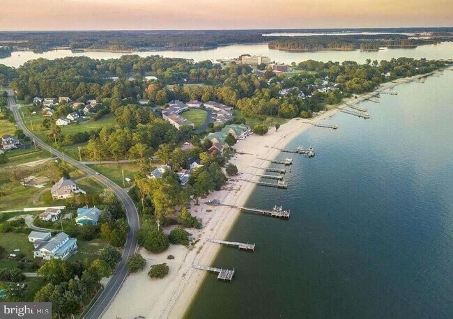 Building Photo - 45302 Bloch Ave