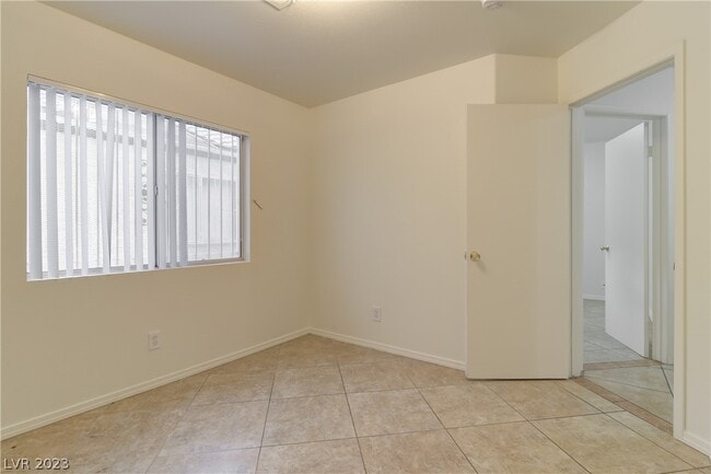Building Photo - 4017 Hidden Oasis Ct