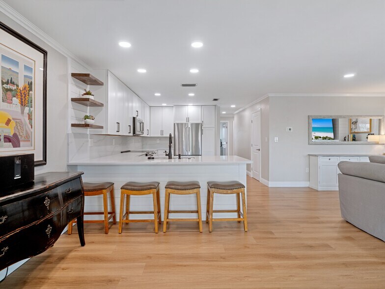 Building Photo - 4105 SE 19th Pl