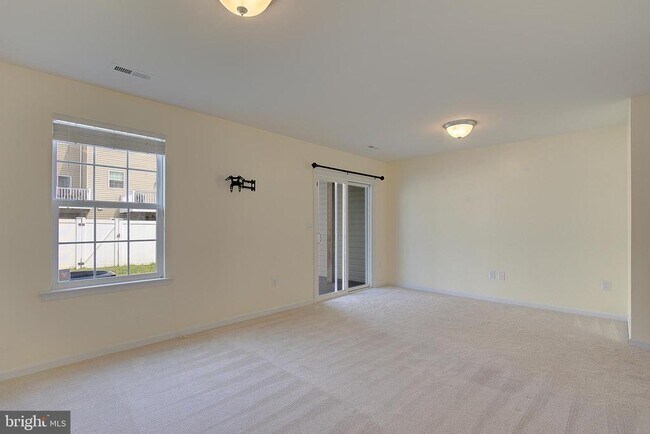 Building Photo - 105 Polo Way