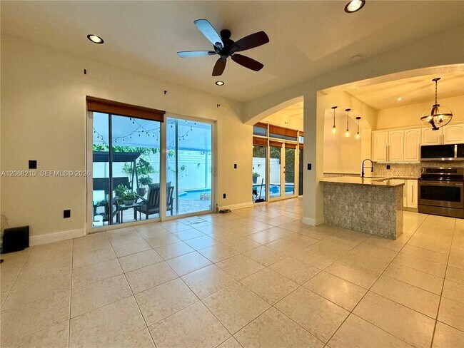 Building Photo - 2802 SW 149th Pl