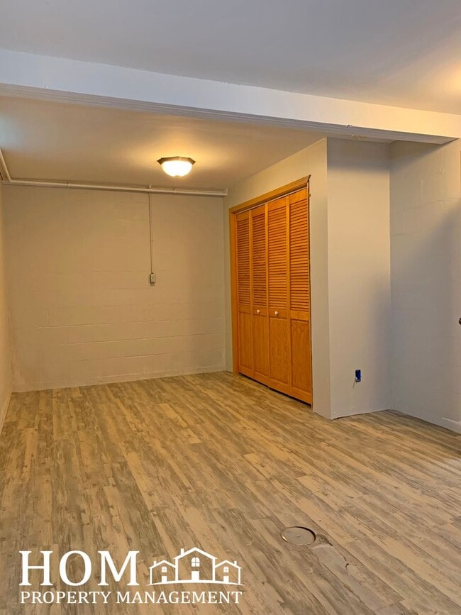 Building Photo - 4br/2ba Country House Available 7/1
