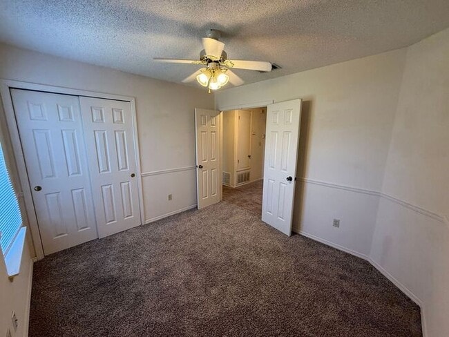 Building Photo - Gulf Breeze - Sandpiper Village - 3 bedroo...