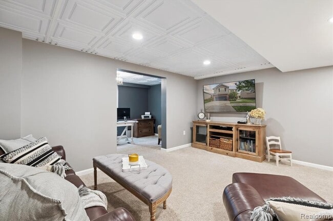 Building Photo - 26422 Elk Run E
