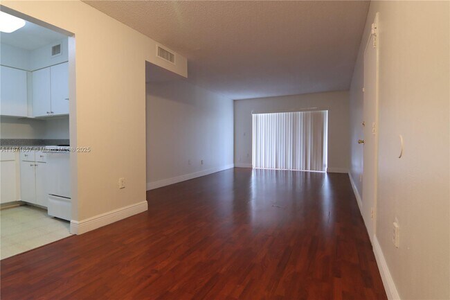 Building Photo - 4910 NW 79th Ave