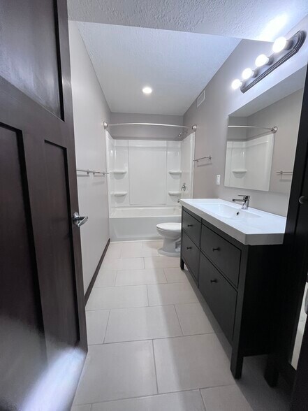 Lower level bathroom - 5445 Florence Dr NW