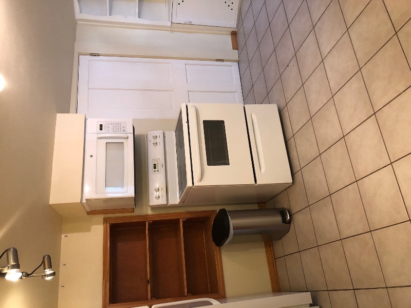 Building Photo - 831 Elati St