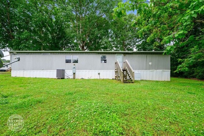 Building Photo - 121 Wood Church Rd