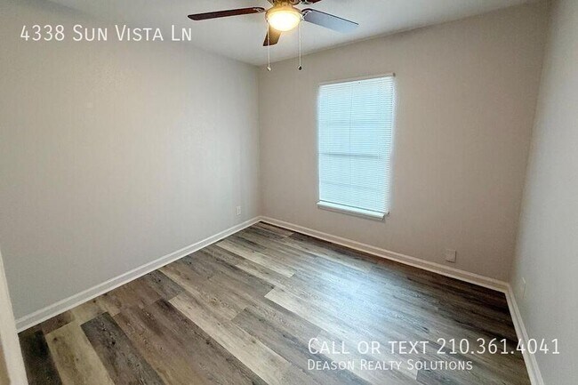 Building Photo - 4338 Sun Vista Ln