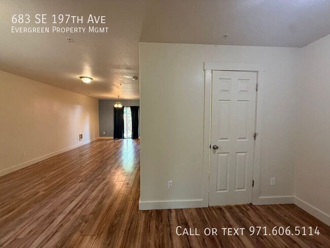 Building Photo - 683 SE 197th Ave
