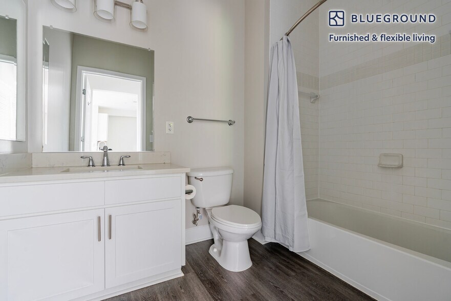 Building Photo - 7131 Arlington Rd