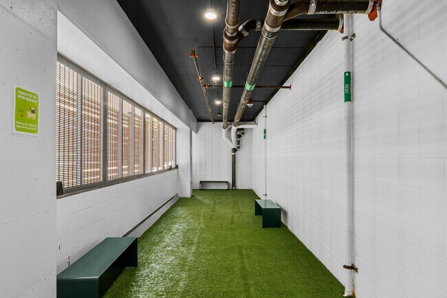 Building Photo - 1321 Seneca St