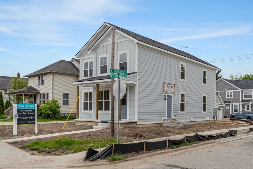 Building Photo - 289 W Ann Arbor Trl
