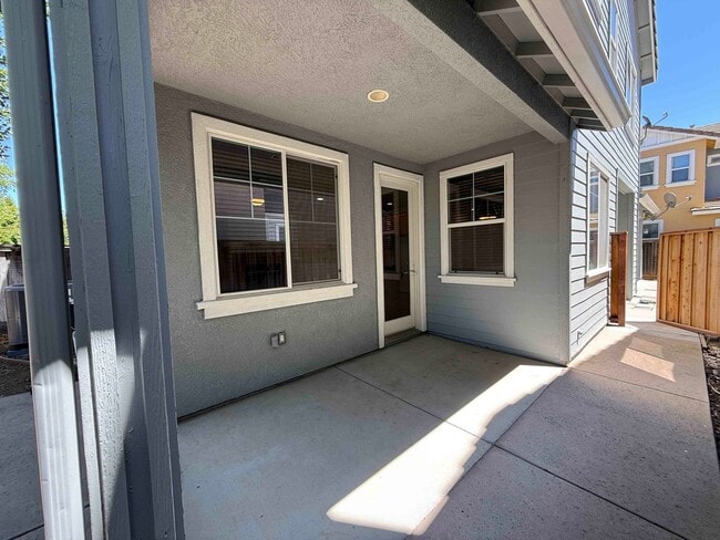 Building Photo - Great 3 Bedroom In Elk Grove