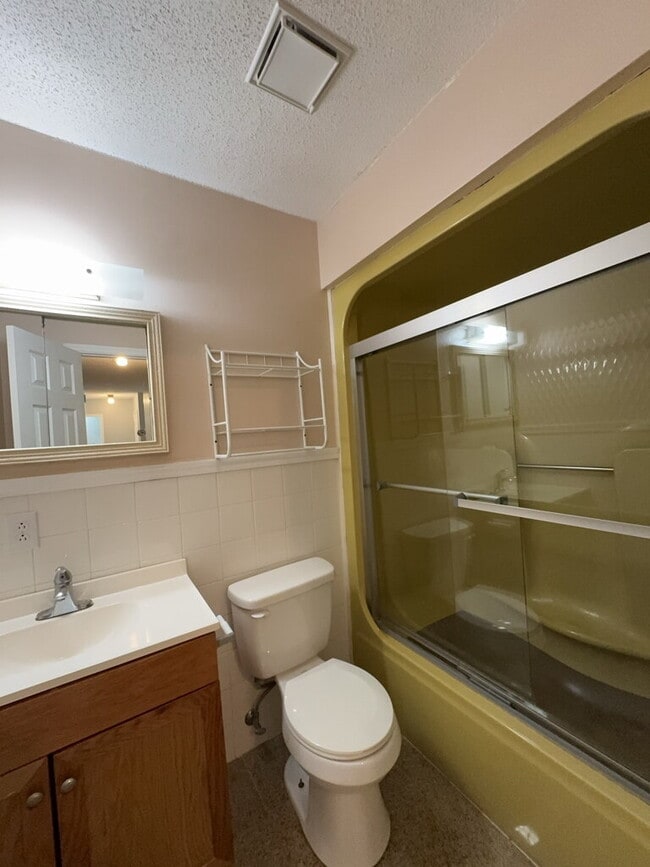 Building Photo - 110 Elwood Rd