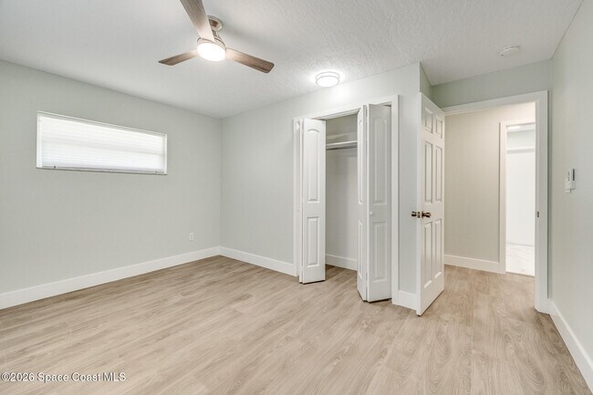 Building Photo - 645 Caiman St