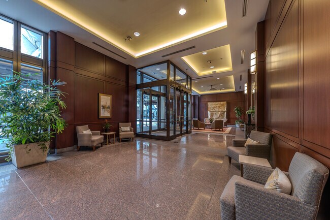 Building Photo - 401 E Ontario St