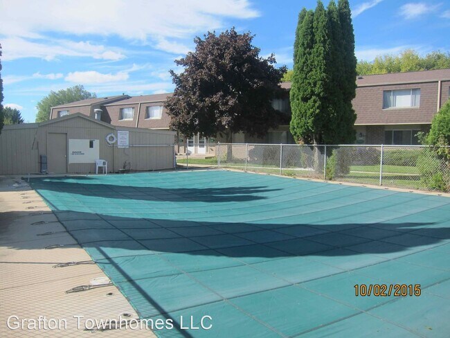 Building Photo - 102-1847 Falls Rd