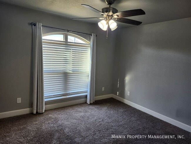 Building Photo - 5222 Jarvis St