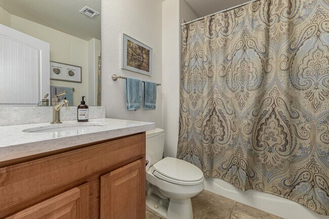 Building Photo - 10260 E White Feather Ln