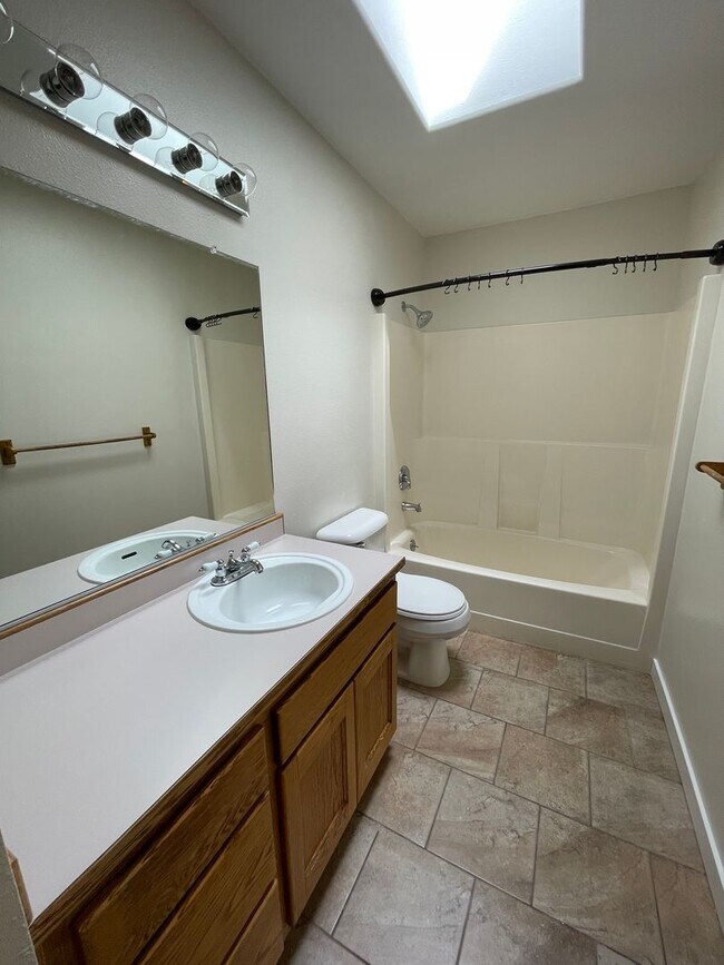 Building Photo - Modern Oak Harbor Living with a Fenced Backyard and Easy Commute