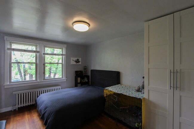 Building Photo - Cherniss Townhouses