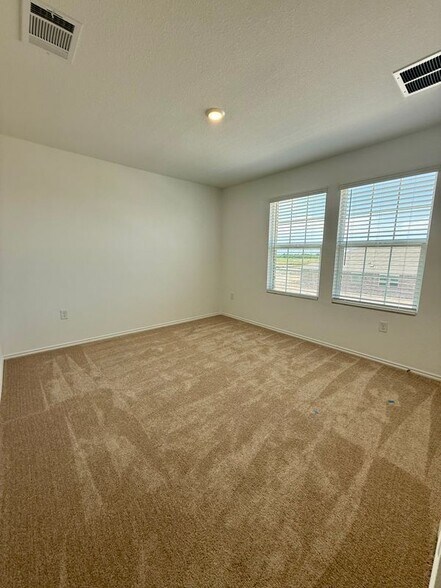 Building Photo - 306 Camargue Dr