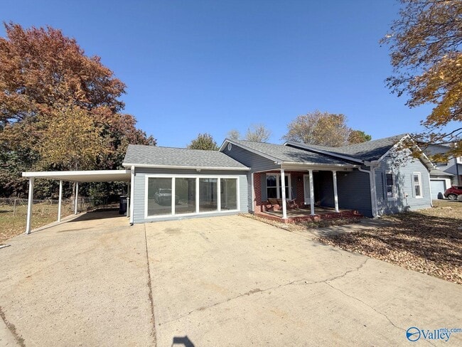 Building Photo - 158 Lewis Ln