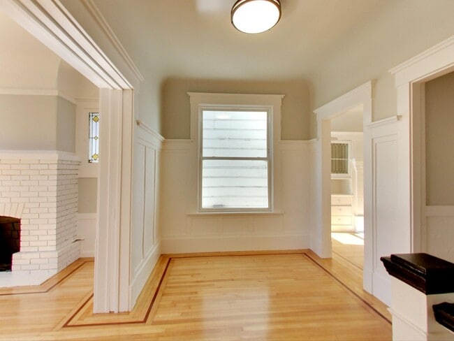 Building Photo - 1351-1353 5th Avenue (1233r)