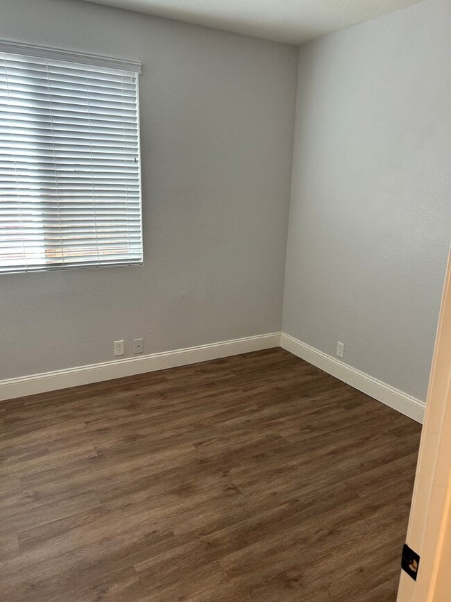 Building Photo - ***COMING SOON*** SINGLE STORY 3 BEDROOM I...