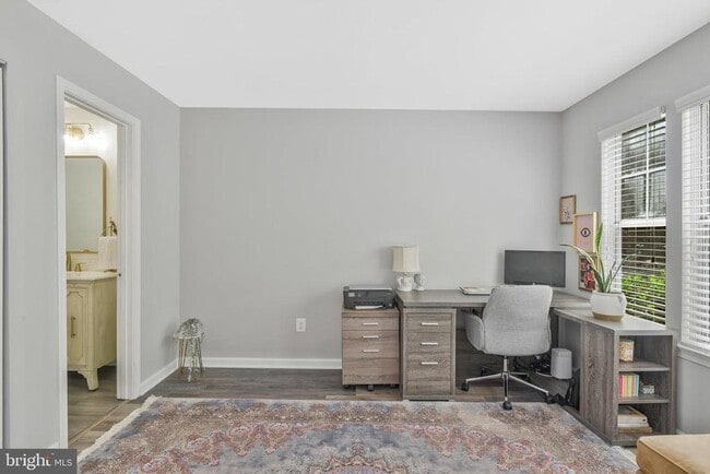 Building Photo - 1 Bentmoor Ct