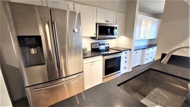 Building Photo - 2118 Warnford Pl