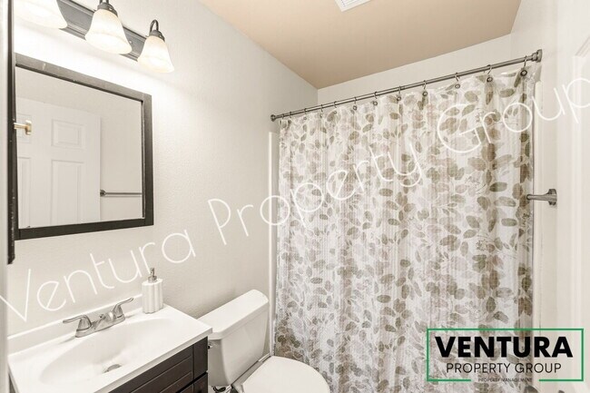 Building Photo - Charming 4-Bedroom  2B- Bath Home in Fillmore!