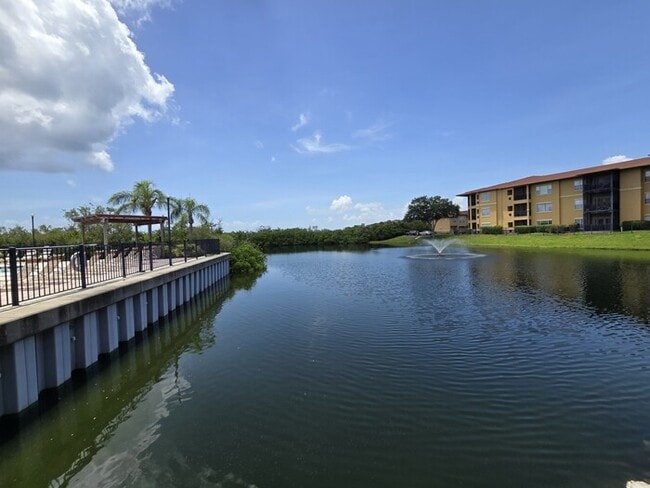 Building Photo - 1 Bed 1 Bath Condo For Rent in Tampa $1499