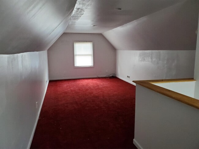 Building Photo - 8224 Riverdale St