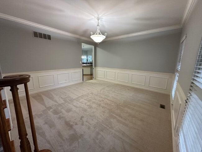 Building Photo - 570 Castle Ridge Dr