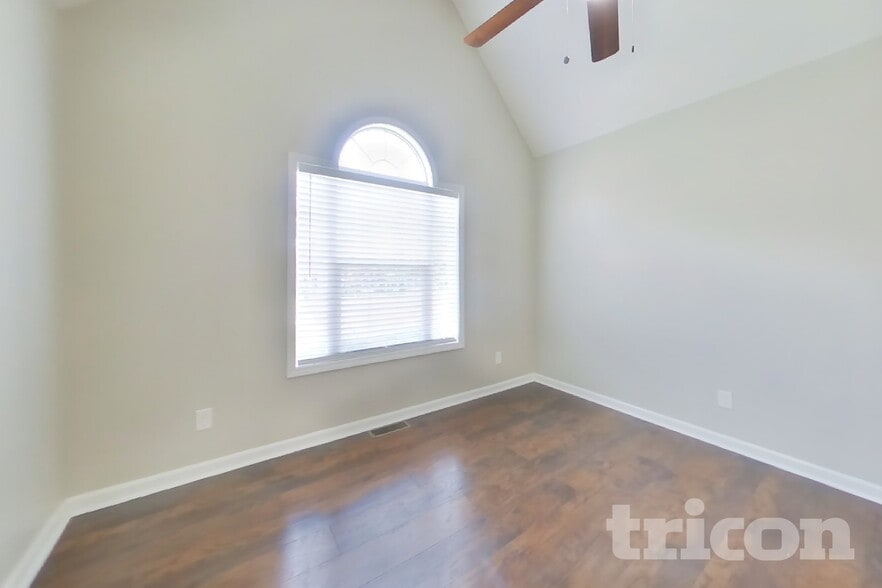 Building Photo - 1218 Bolton Dr
