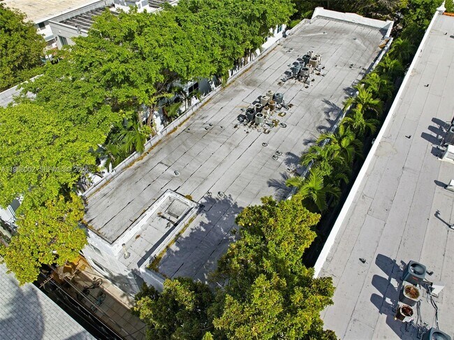 Building Photo - 1550 Drexel Ave