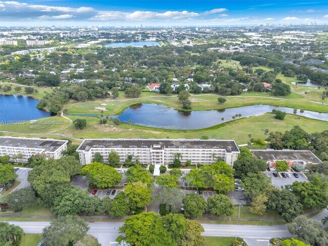 Building Photo - 808 Cypress Blvd