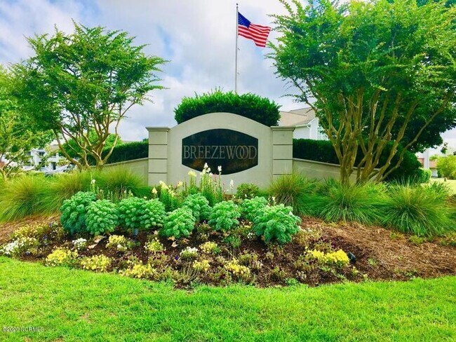 Building Photo - 4156 Breezewood Dr