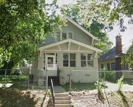 Building Photo - Cozy 3 bedroom house available