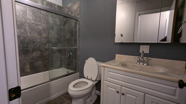 Building Photo - 1235 Airline Dr